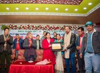 मकवानपुर रिकभरिङ समूहका सञ्चालक संदिप शाक्य सम्मानित