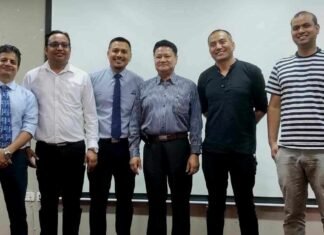 नेपालका आठजना युवा शल्यचिकित्सकले गरे १०० जनामा ‘कृतिम हाडजोर्नी प्रत्यारोपण’