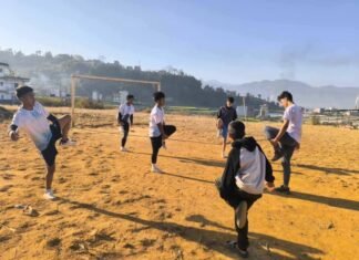 नि: शुल्क खेल प्रशिक्षण गराउँदै चाँगुनारायण