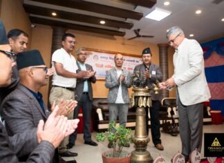 भक्तपुर विद्युतीय सामग्री व्यवसायी सङ्घका अध्यक्षमा चन्द्रभक्त श्रेष्ठ, उपाध्यक्षमा अल्बर्ट बज्राचार्य